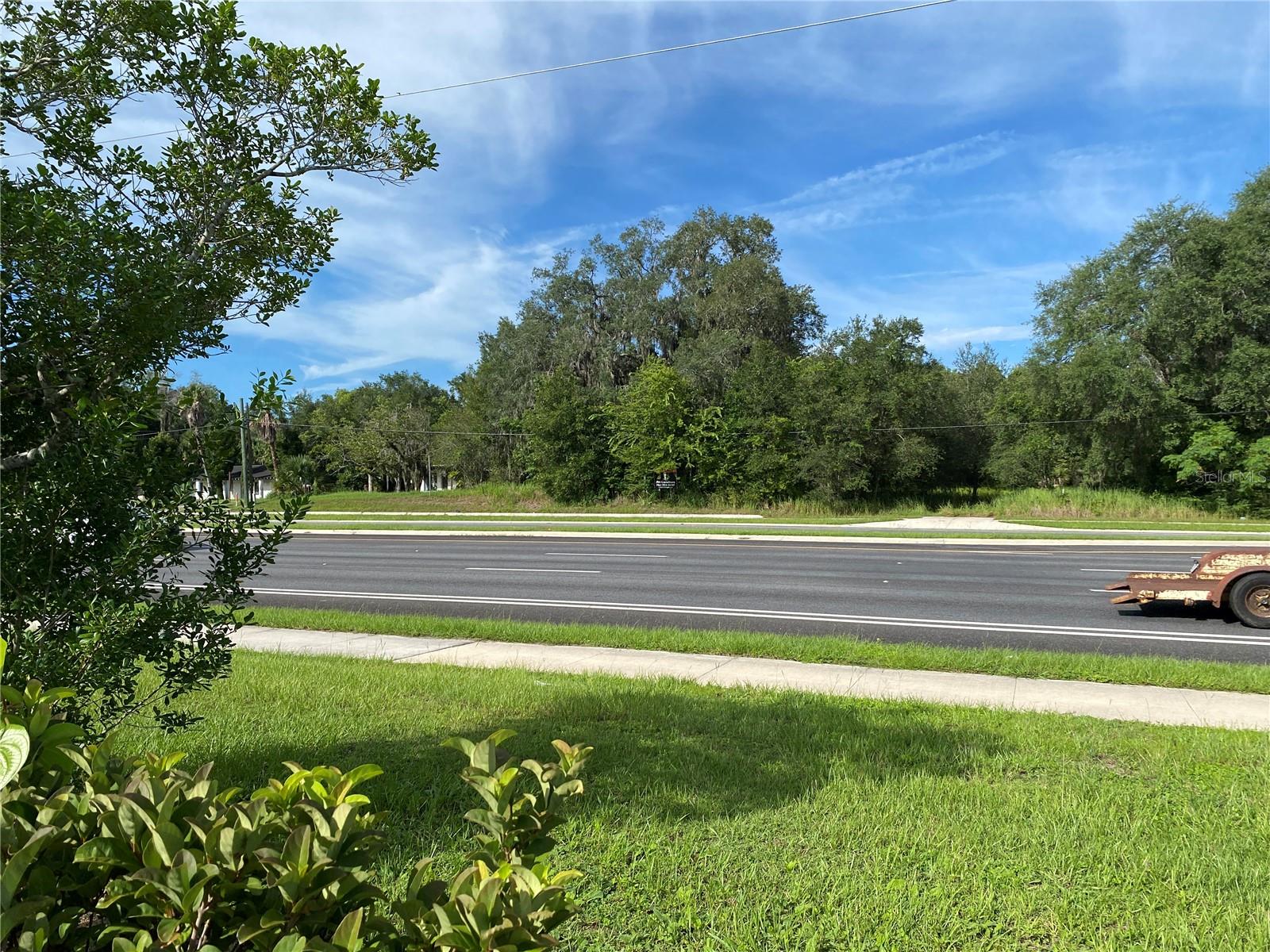524 S Highway 27/441 Property Photo 8
