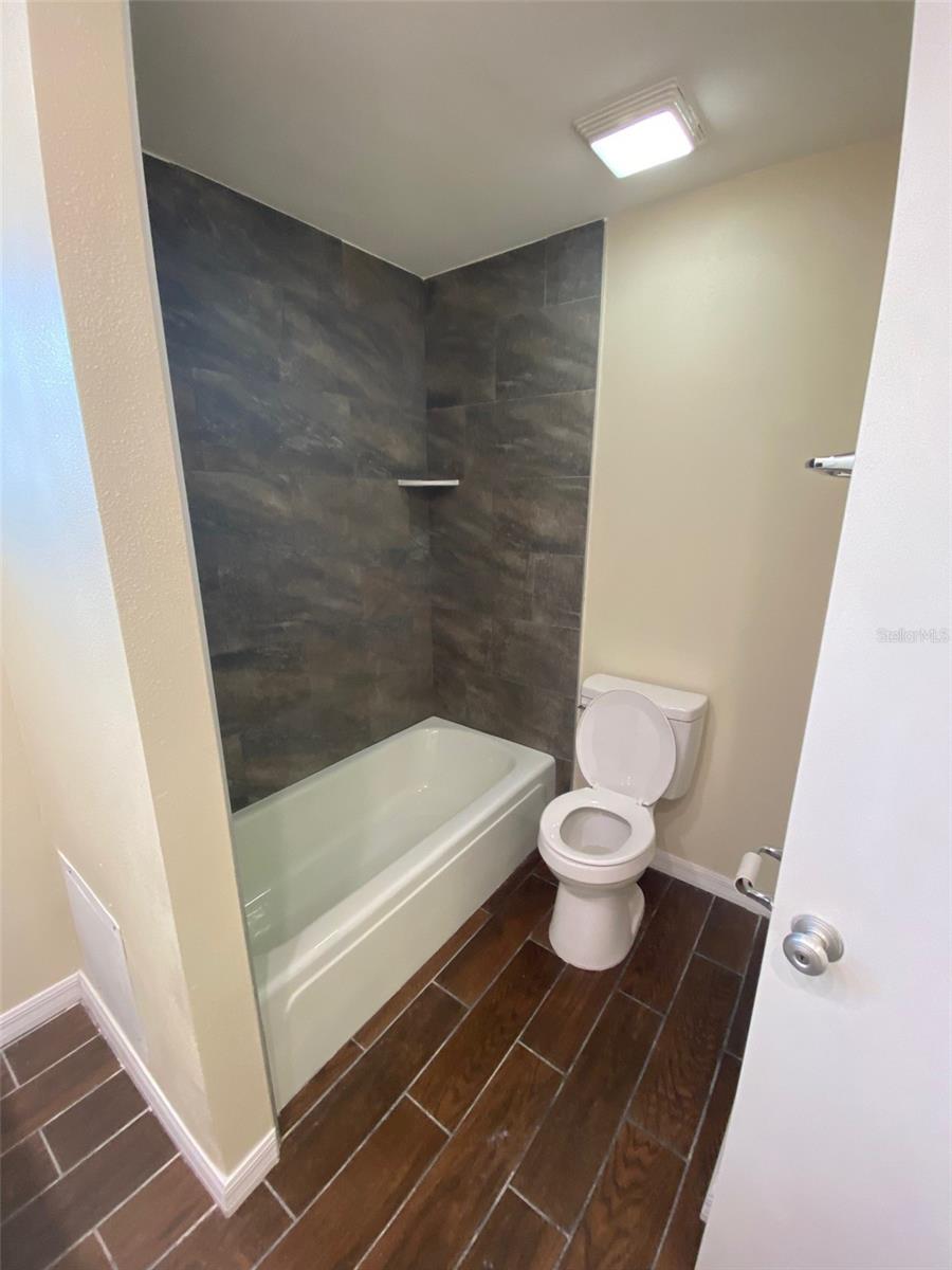 803 Haselton St Property Photo 10