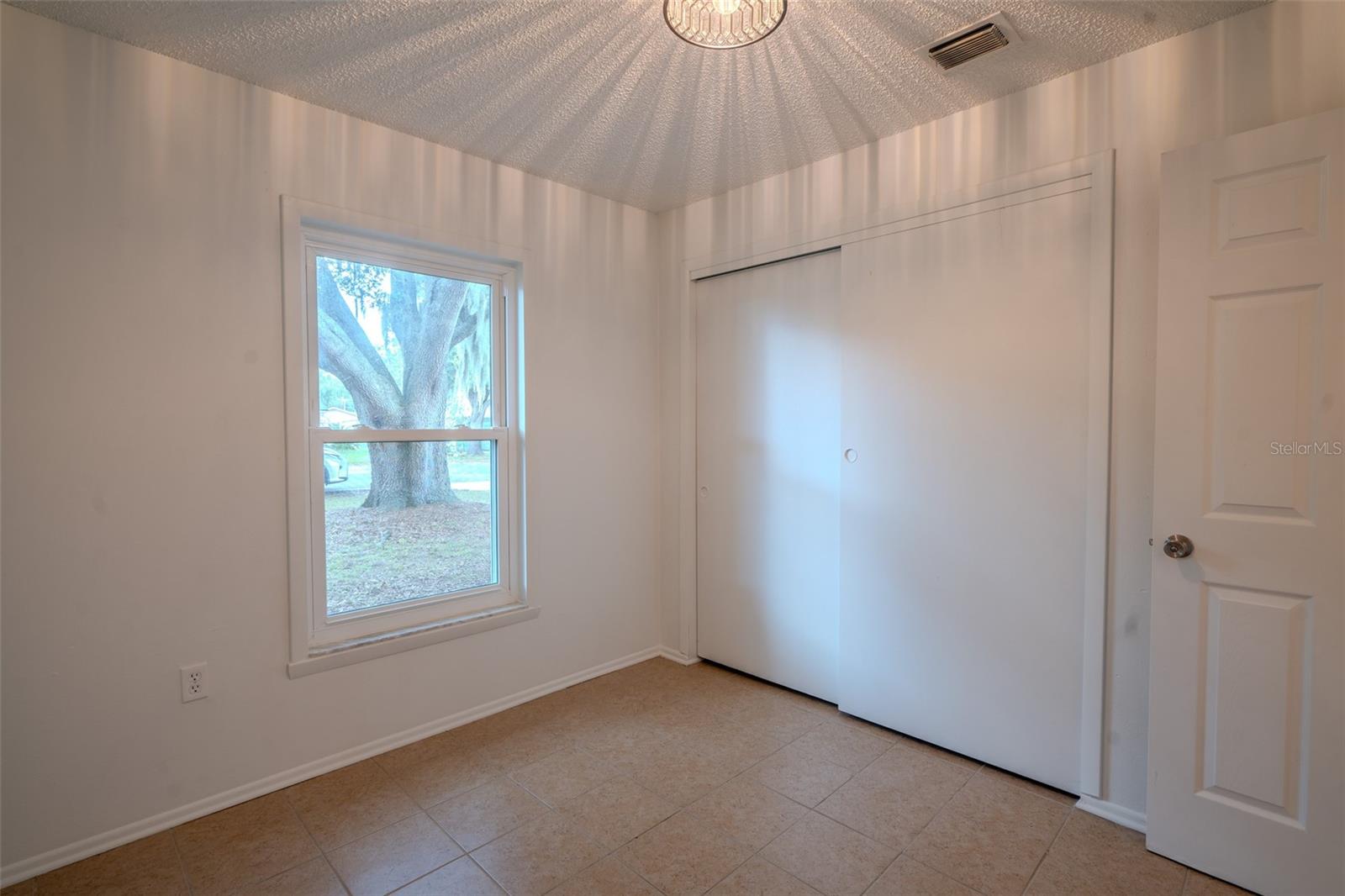 1049 Birch Blvd Property Photo 19