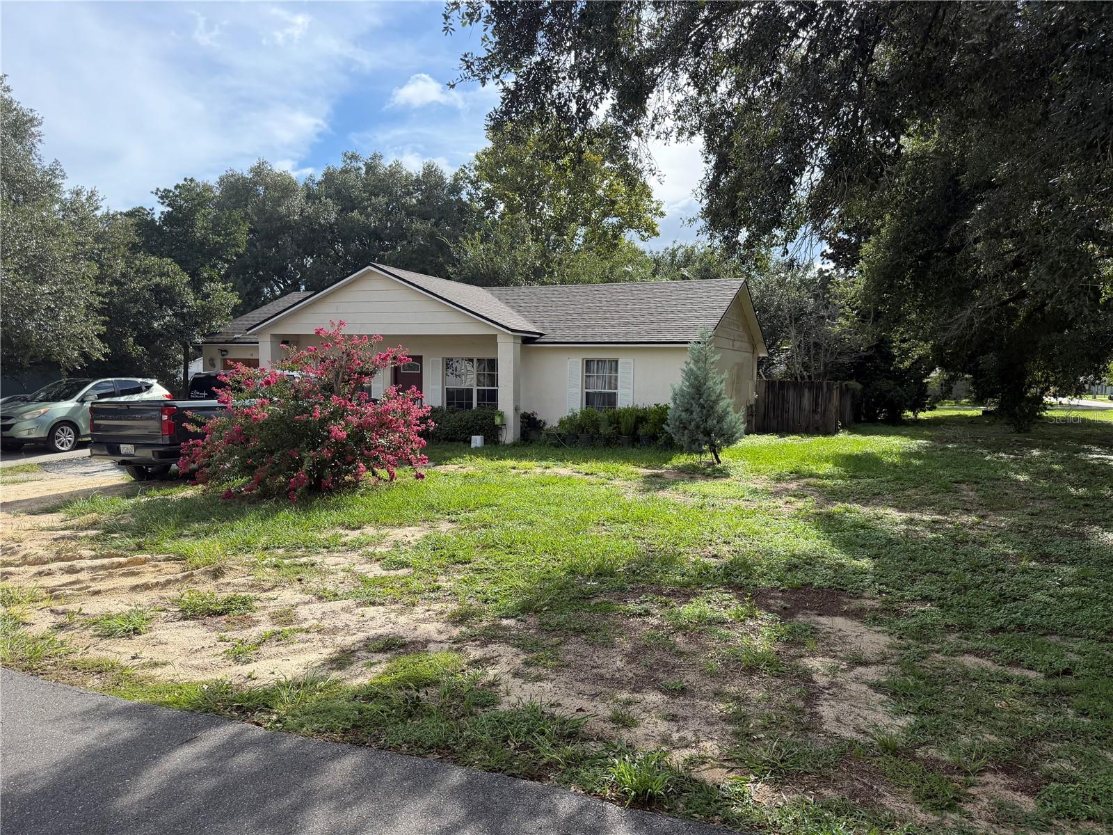 10 BERRY DR