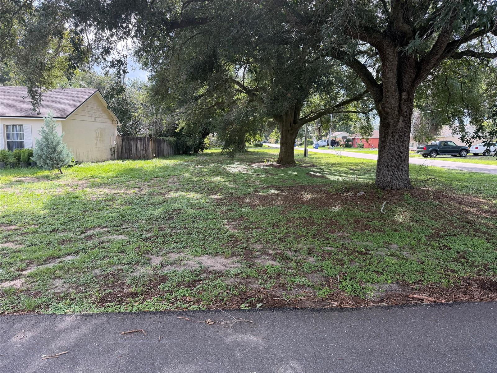 10 Berry Dr Property Photo 2