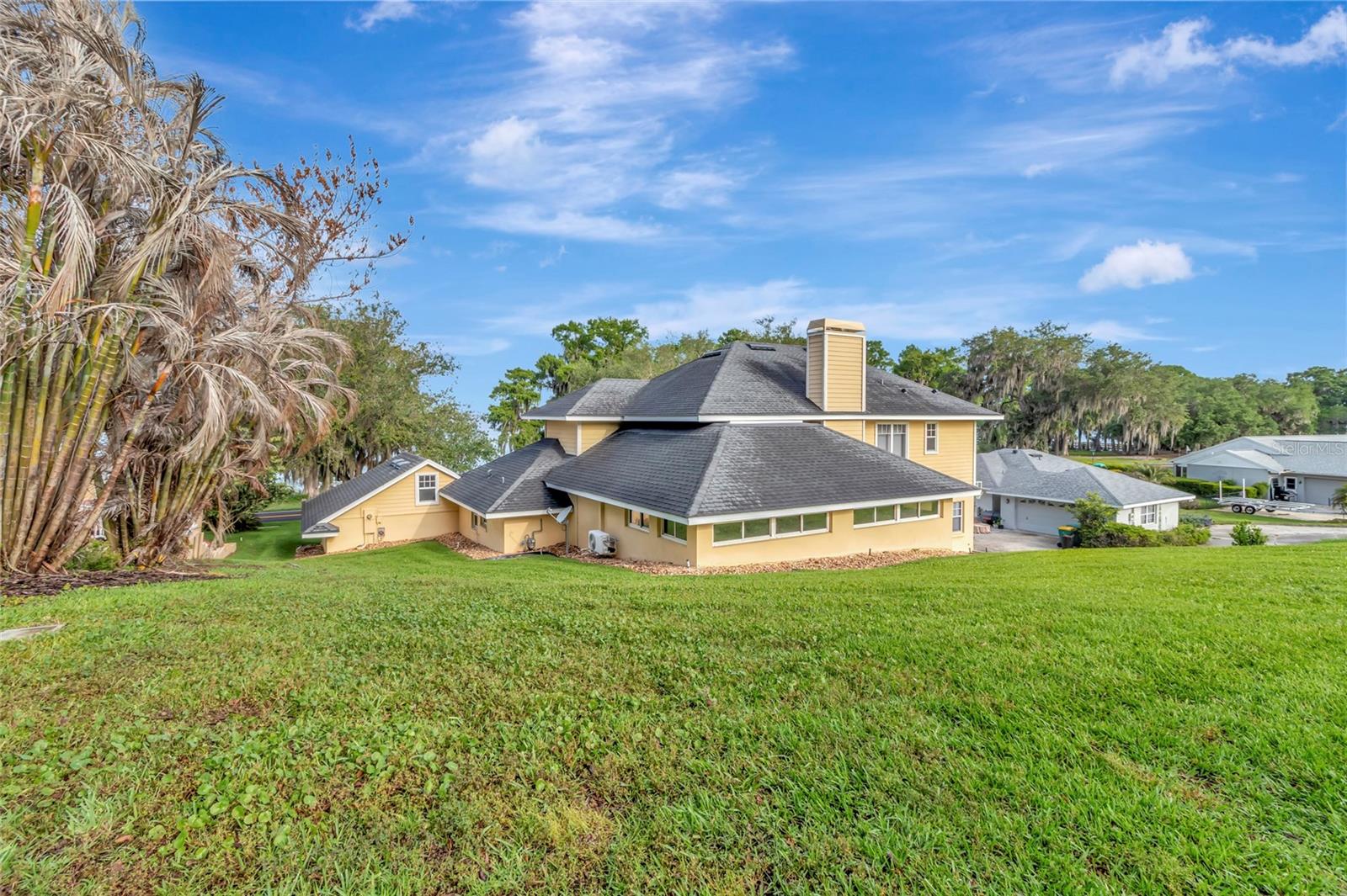 1215 Lakeshore Dr Property Photo 47