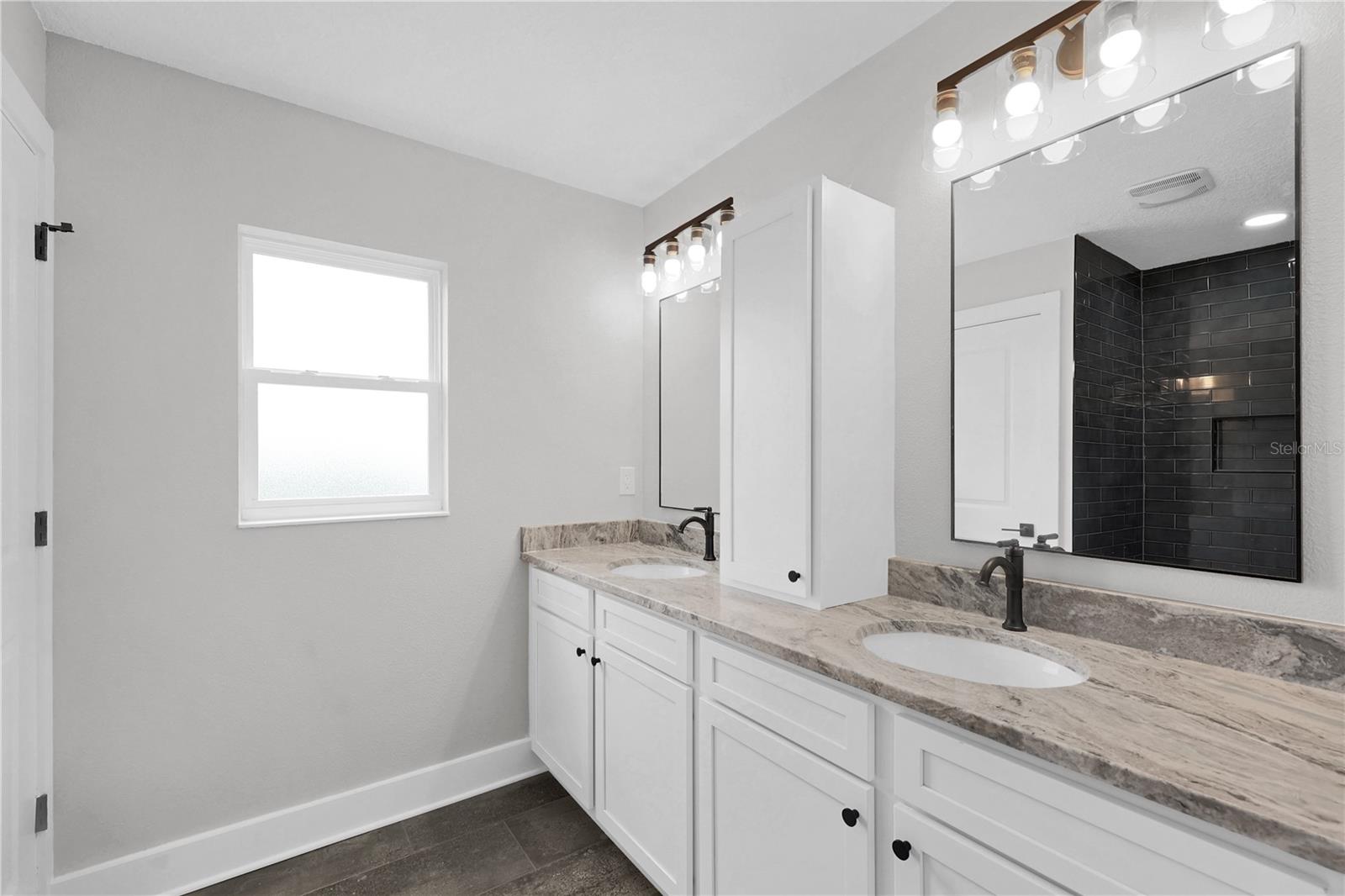 1173 W C 476 Property Photo 18