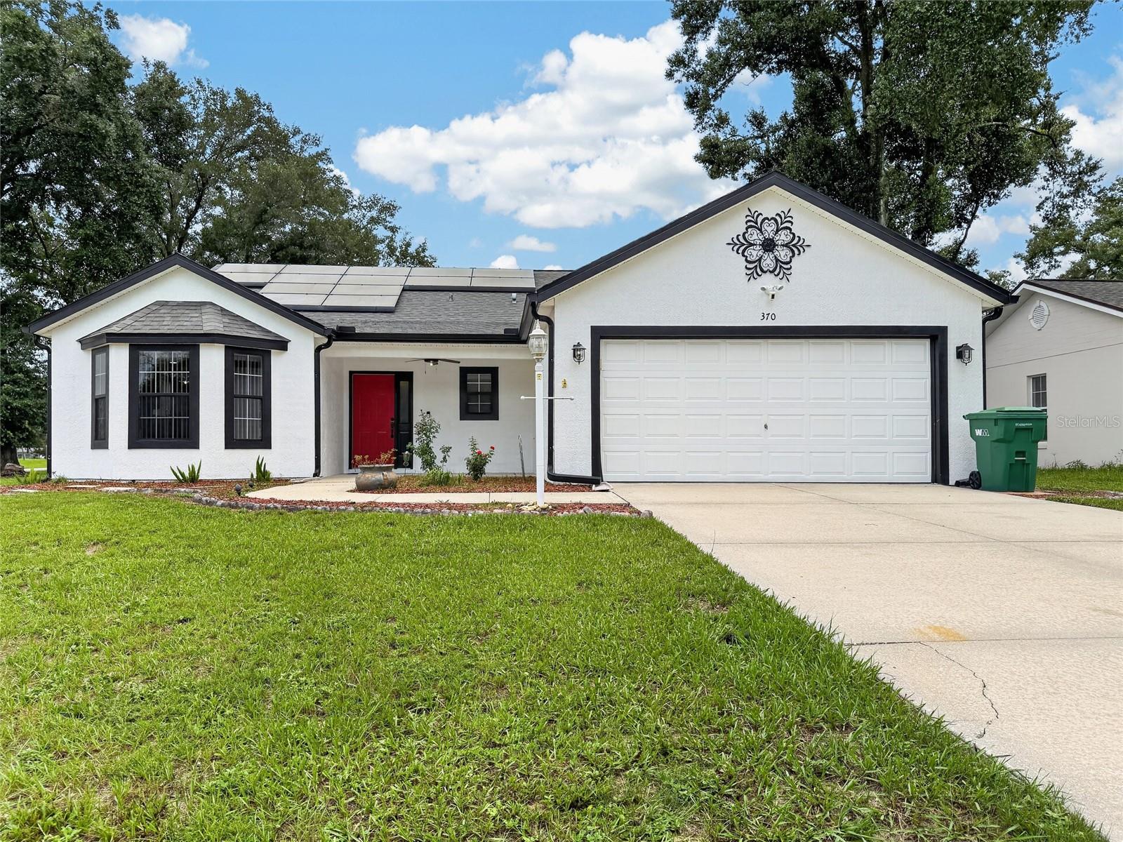 370 Carriage Ln Property Photo