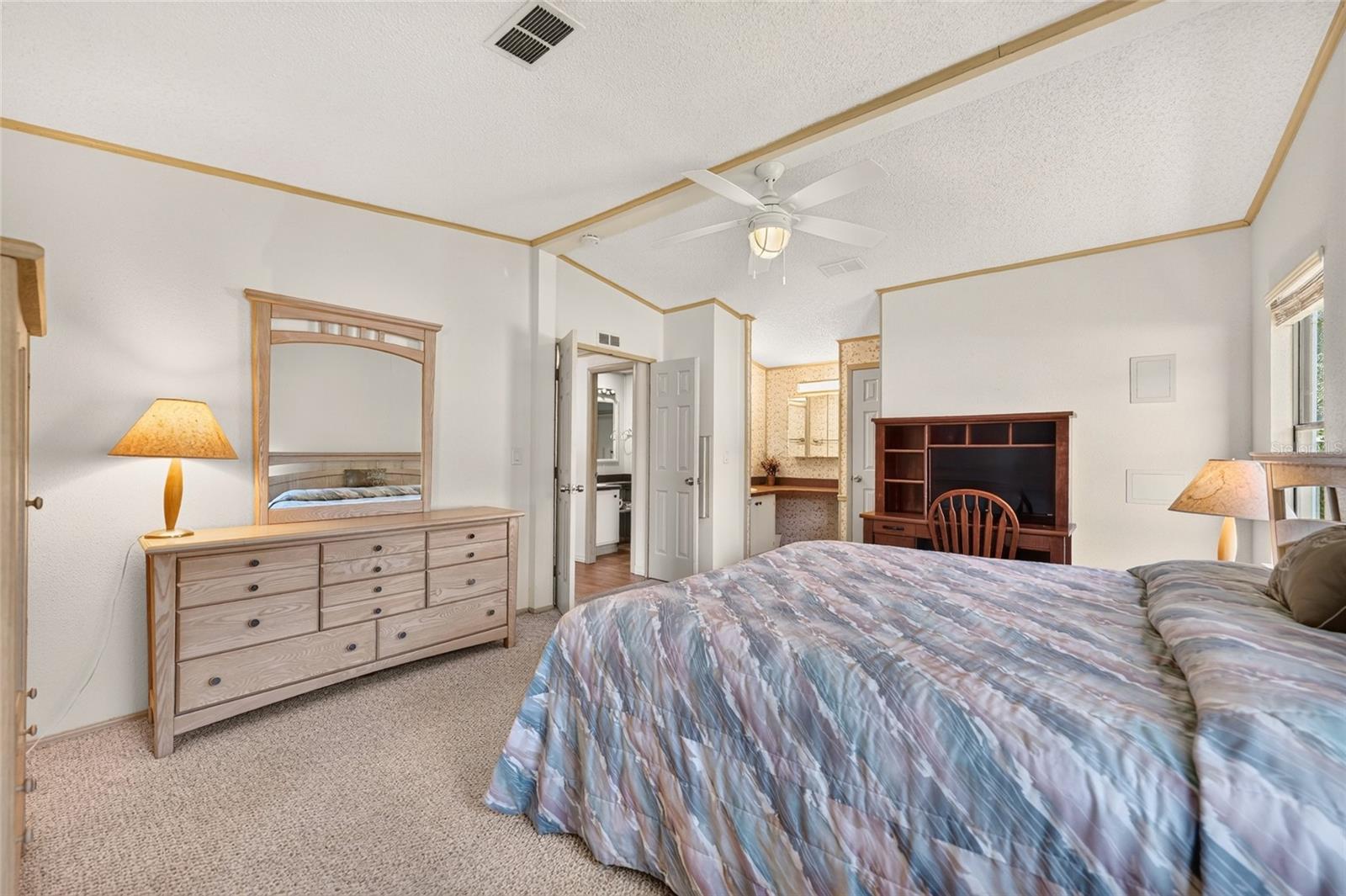 1712 W Schwartz Blvd Property Photo 36
