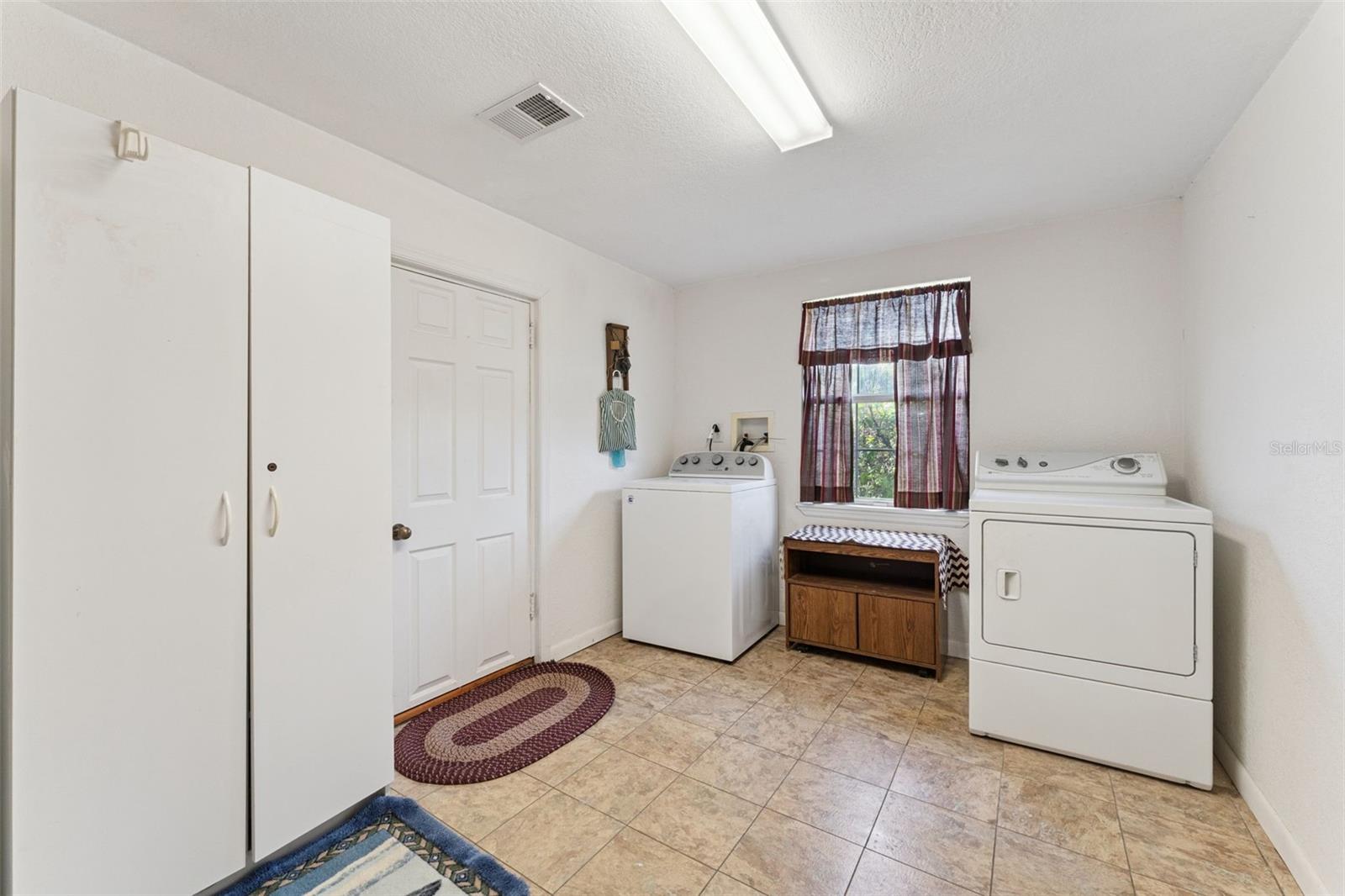 17561 County Road 455 Property Photo 21