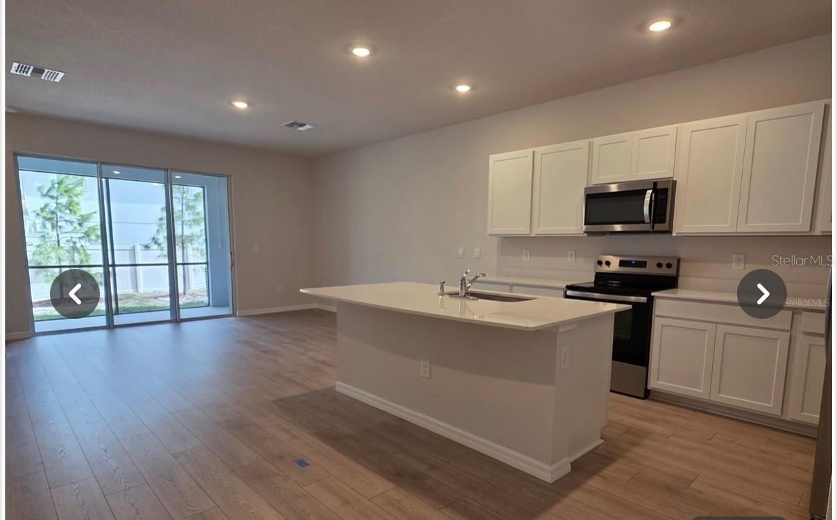 11846 Davis Dr Property Photo 4