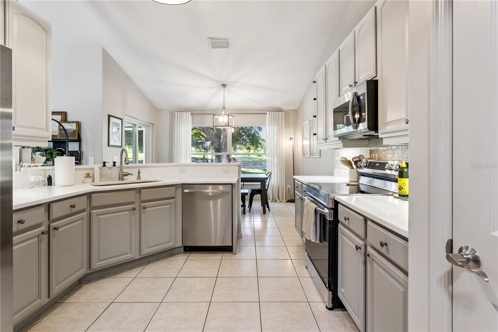 39843 Grove Hts Property Photo 4