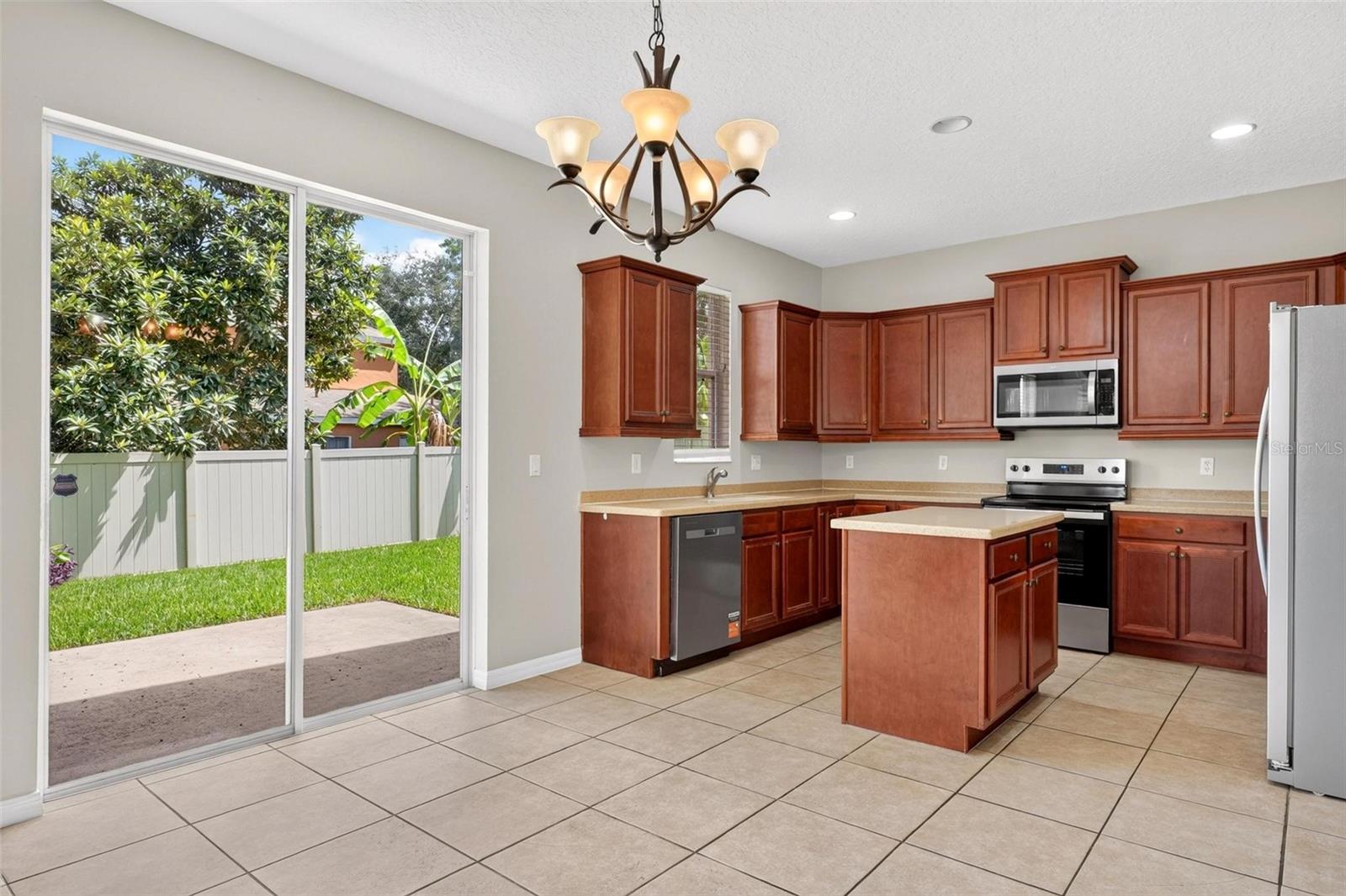 3626 Oak Brook Ln Property Photo 4
