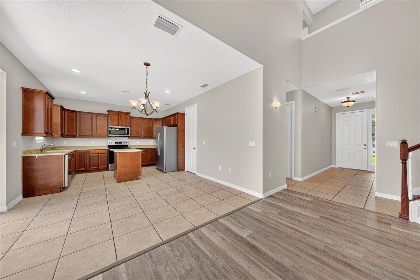 3626 Oak Brook Ln Property Photo 5