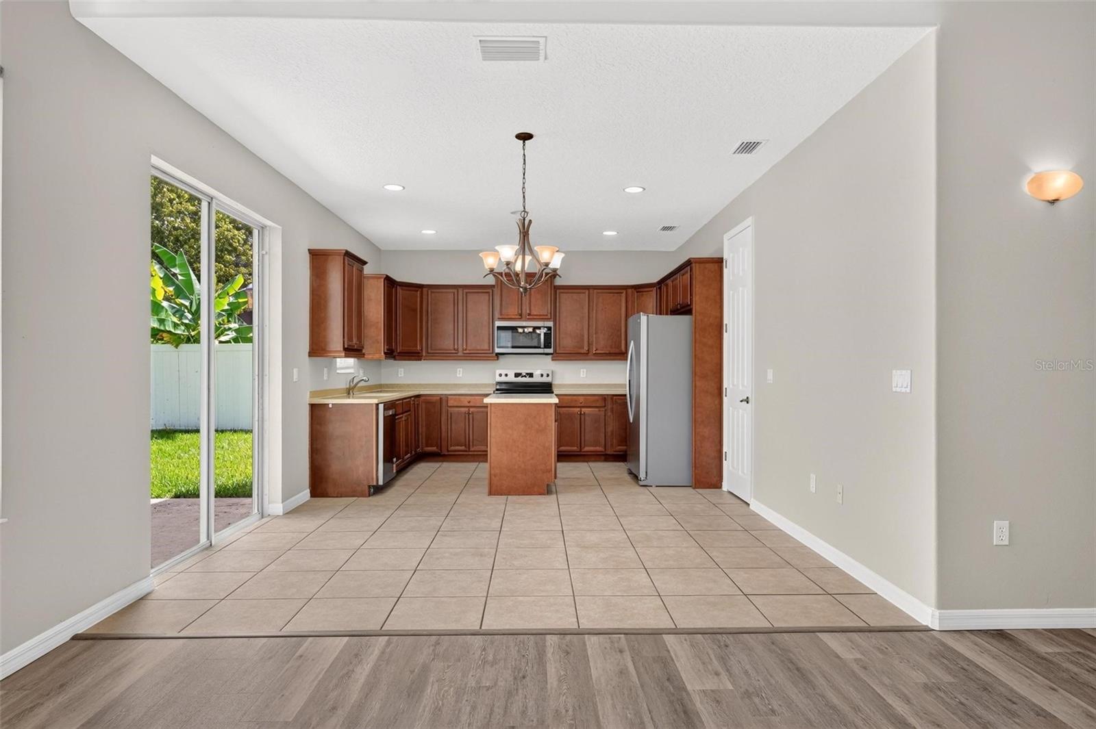 3626 Oak Brook Ln Property Photo 6