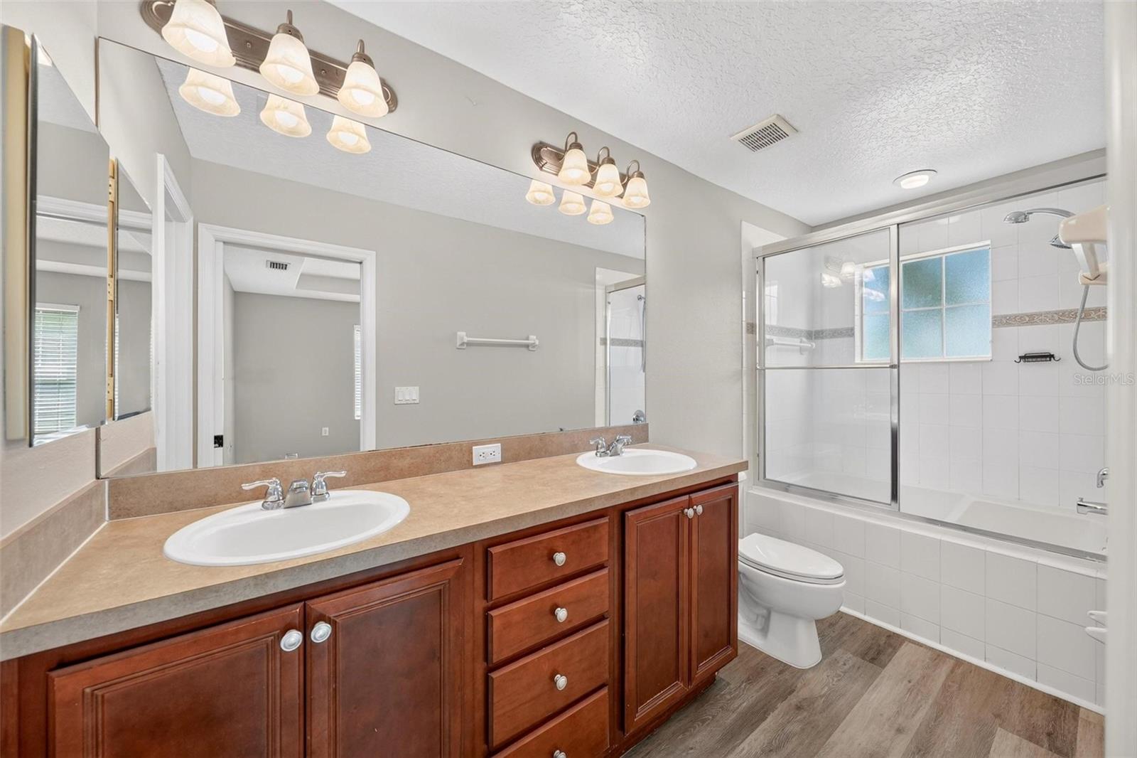 3626 Oak Brook Ln Property Photo 40