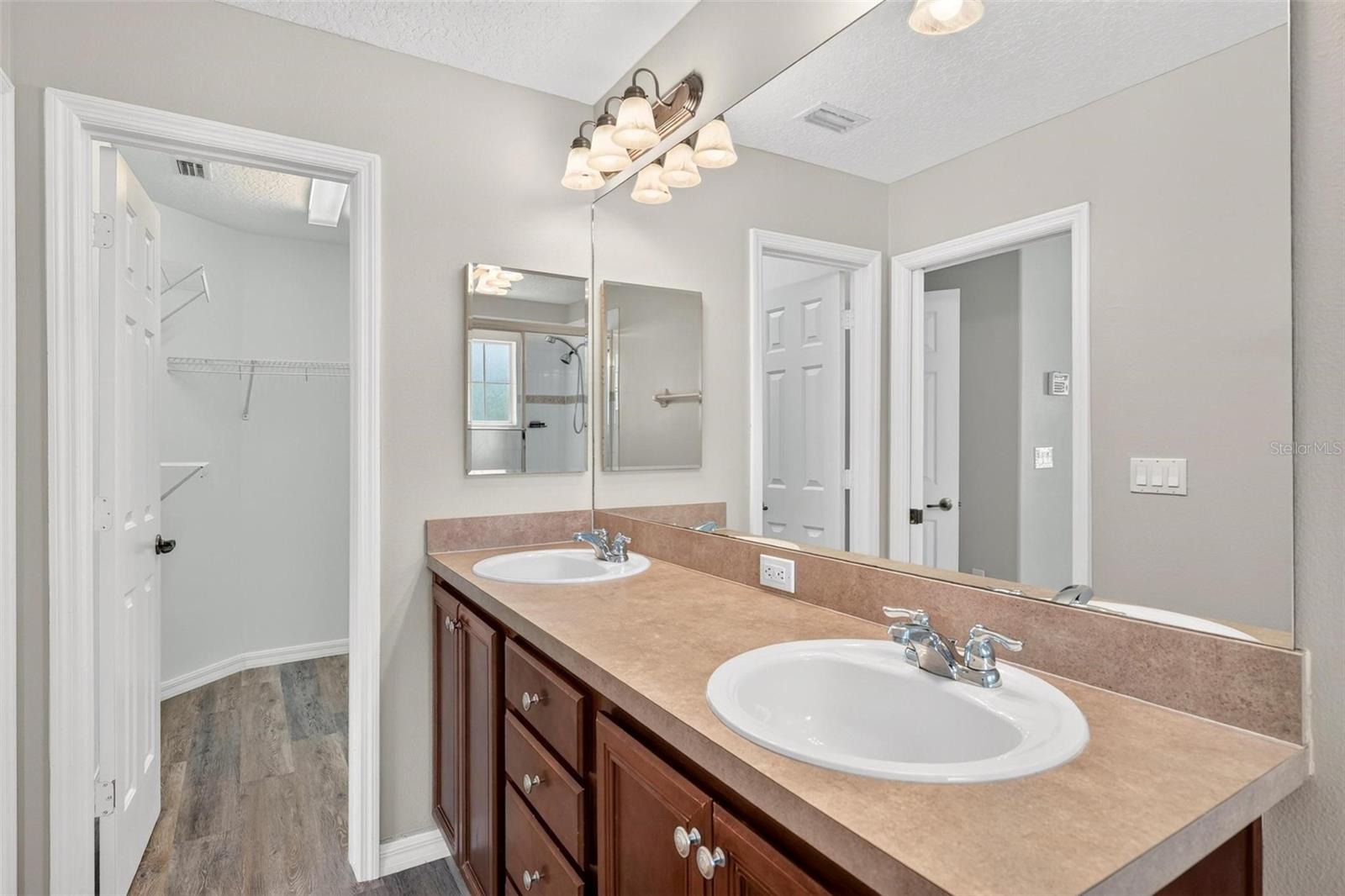 3626 Oak Brook Ln Property Photo 42