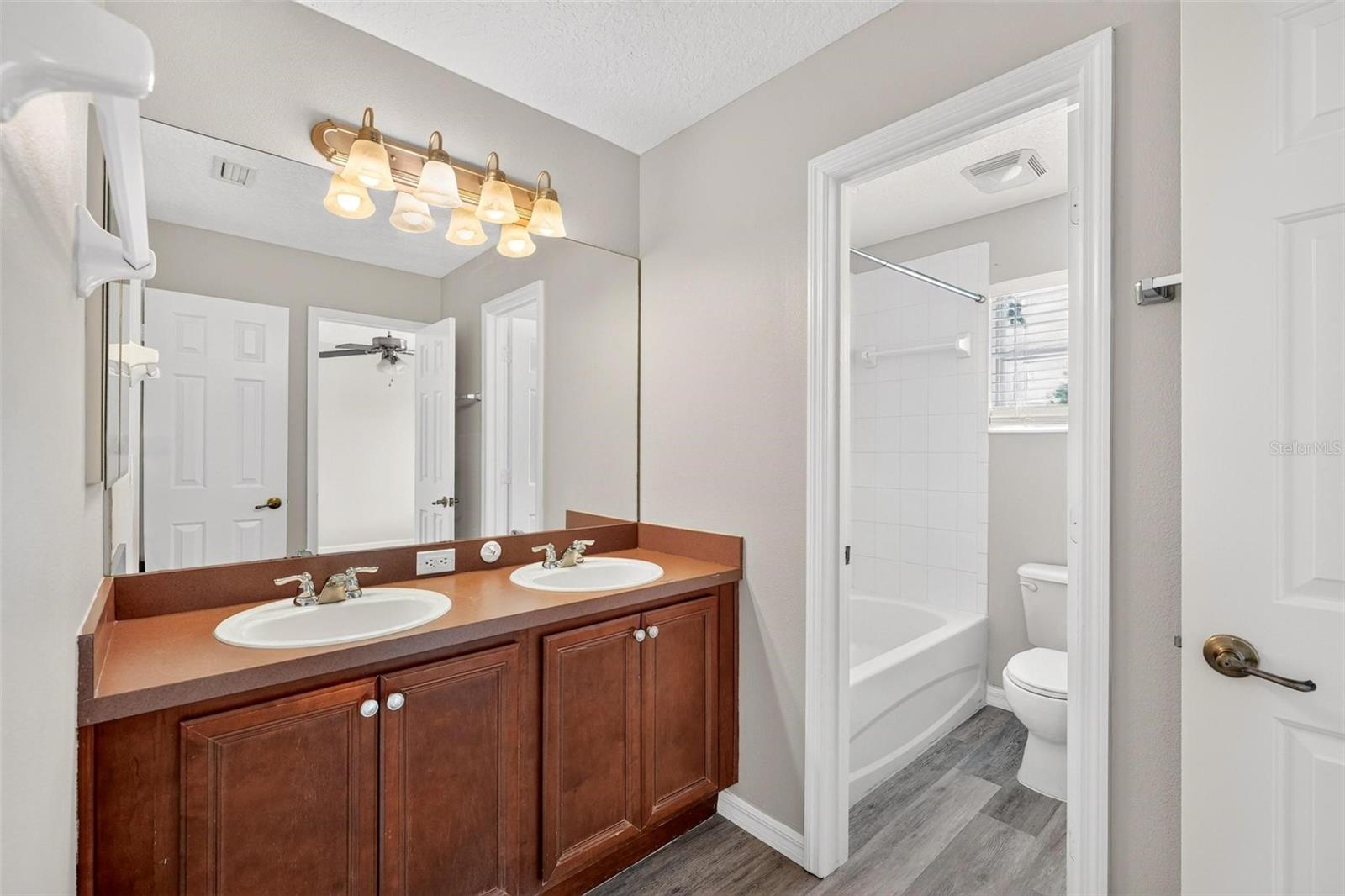 3626 Oak Brook Ln Property Photo 48