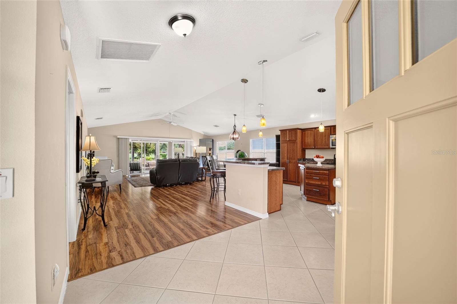 628 Bermudez Ct Property Photo 6