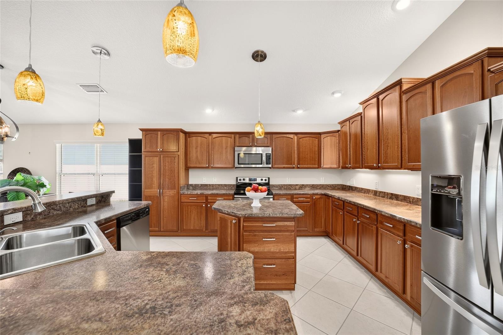 628 Bermudez Ct Property Photo 35