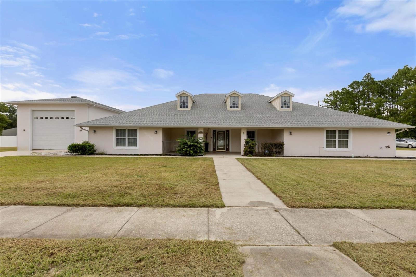 639 Marion Oaks Trl Property Photo 2