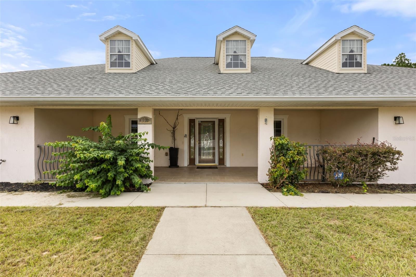 639 Marion Oaks Trl Property Photo 5