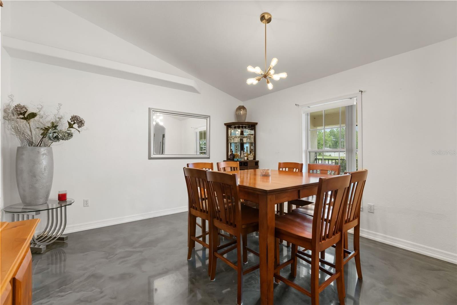 639 Marion Oaks Trl Property Photo 10