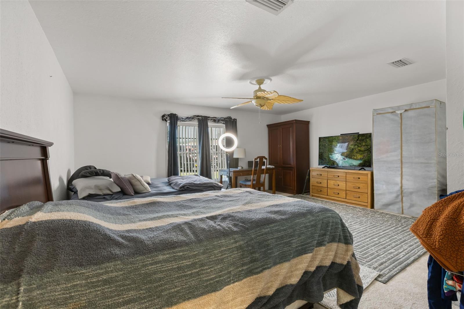 639 Marion Oaks Trl Property Photo 27