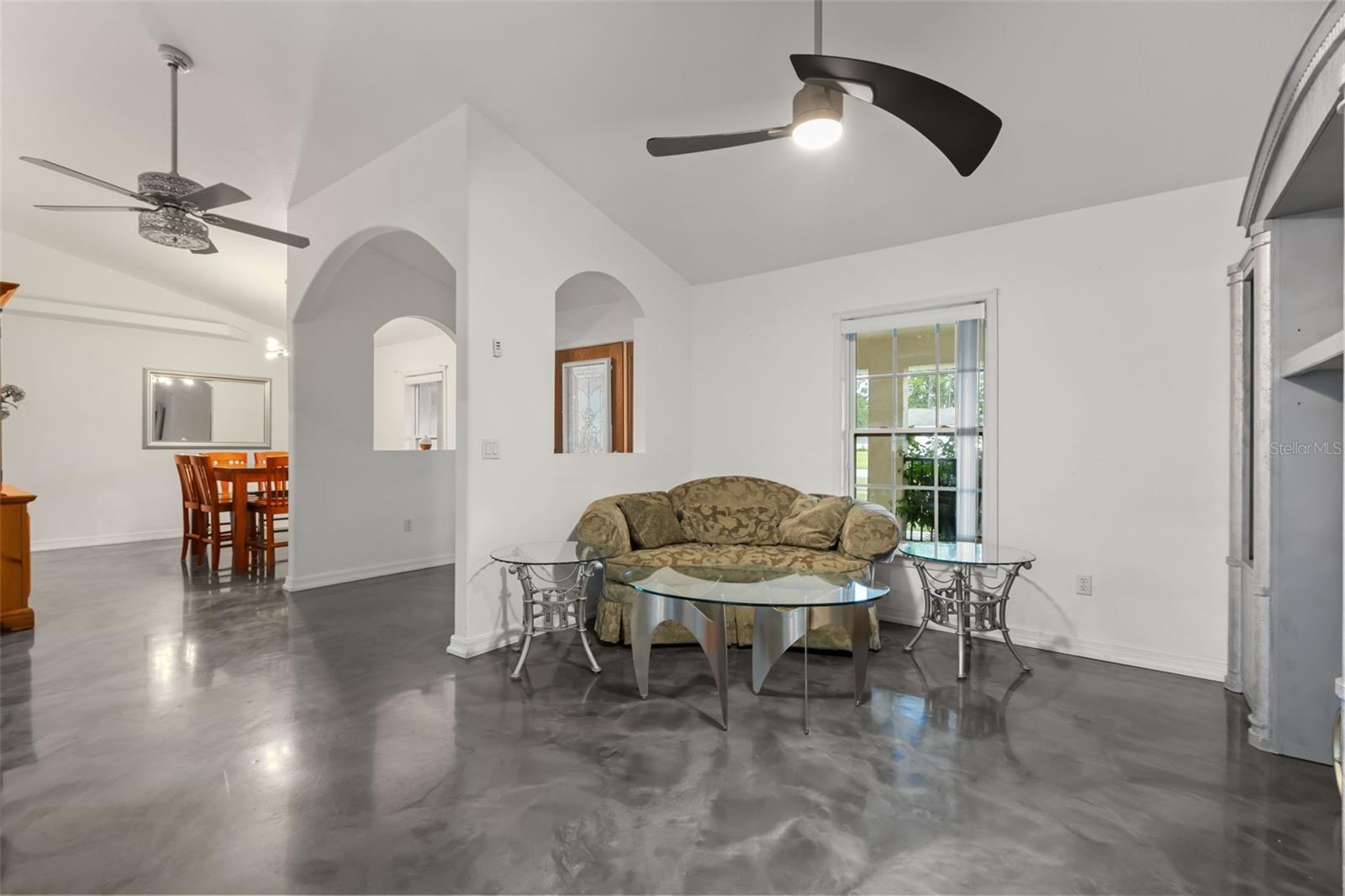 639 Marion Oaks Trl Property Photo 30