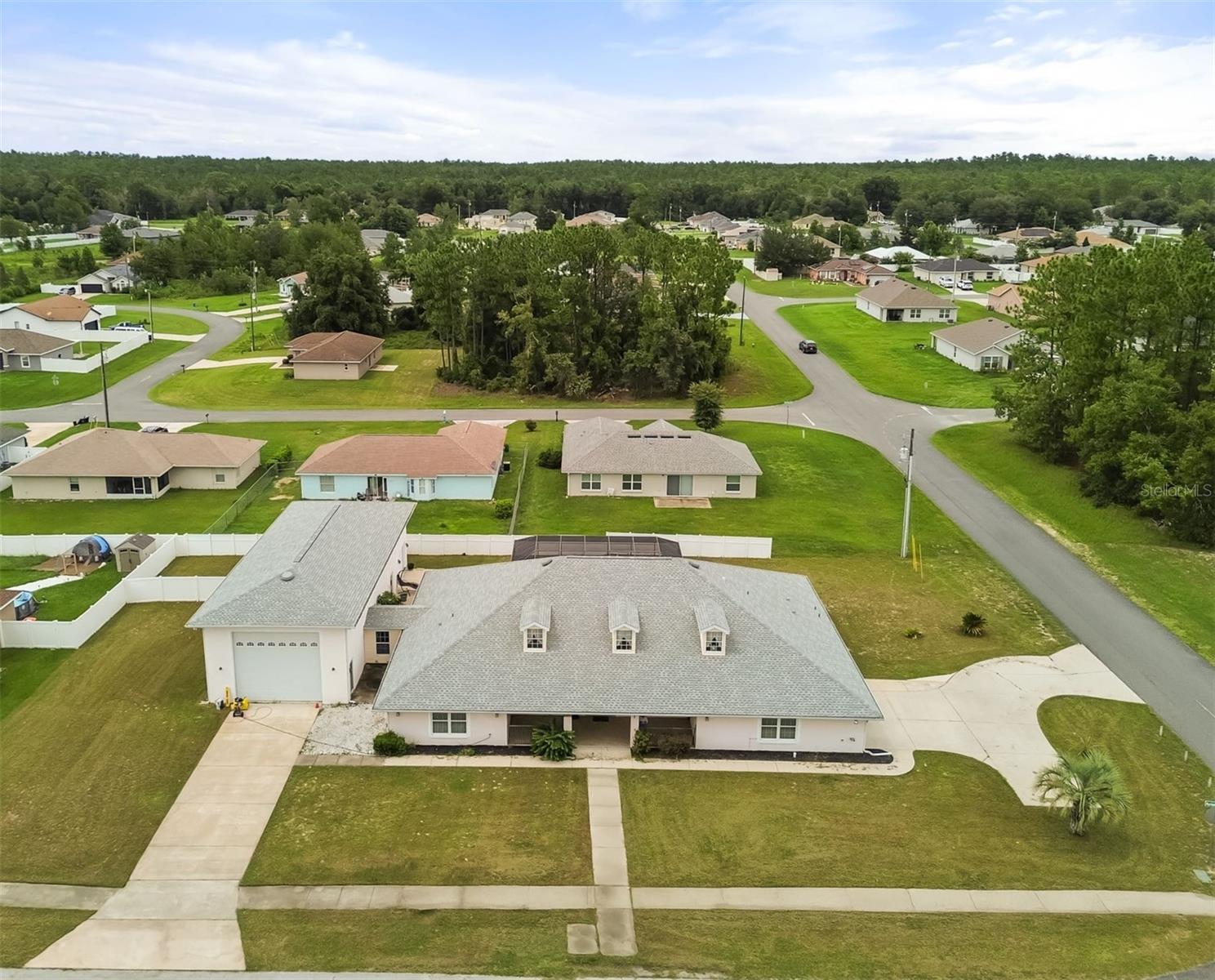 639 Marion Oaks Trl Property Photo 42