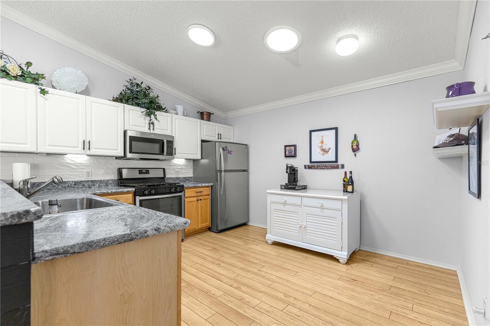 1660 Orr Ter Property Photo 16