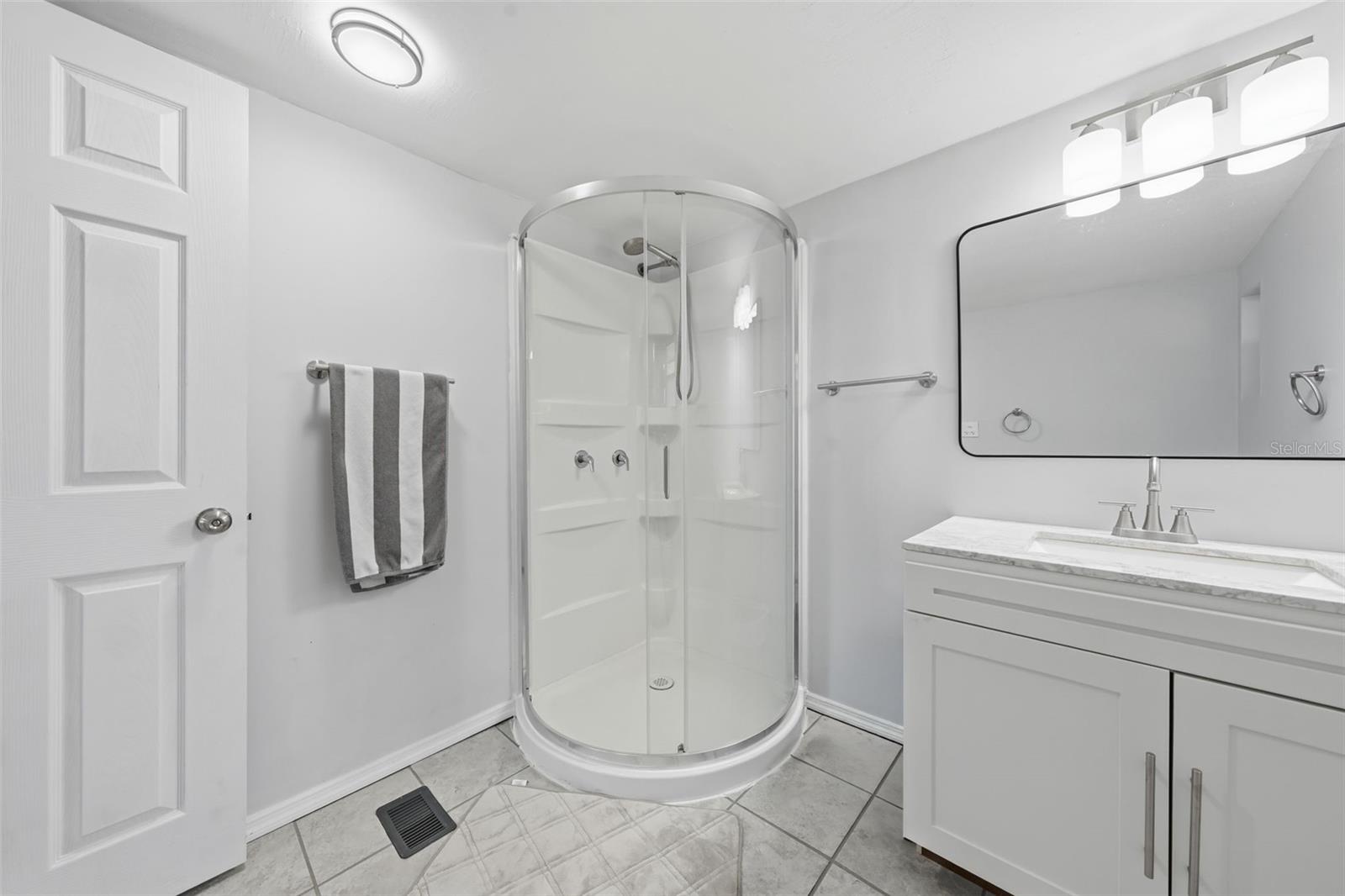 44945 2nd St Property Photo 10