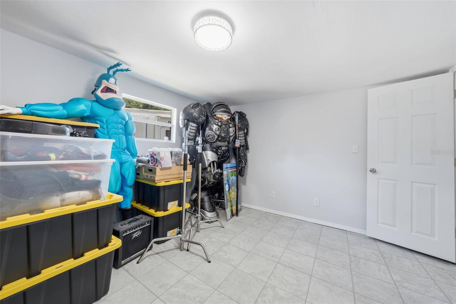 44945 2nd St Property Photo 14