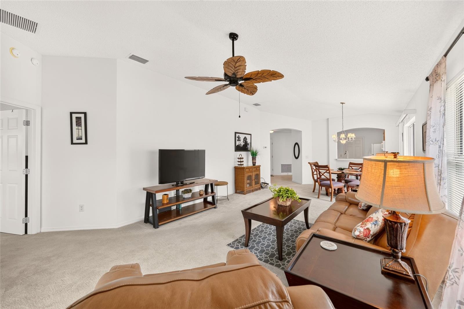 1049 Jackson St Property Photo 15