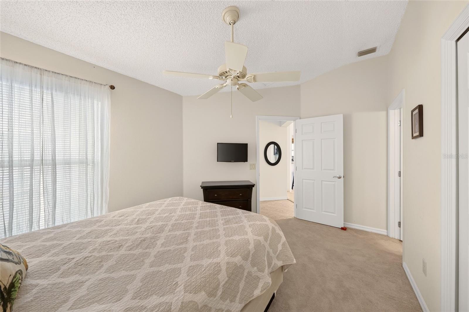 1049 Jackson St Property Photo 25
