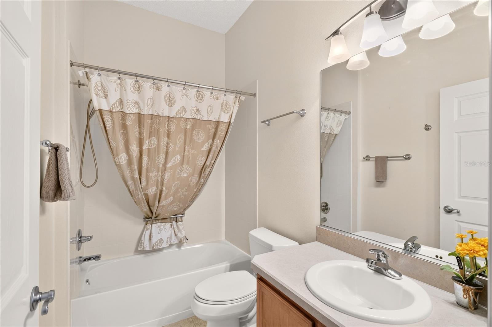 1049 Jackson St Property Photo 27