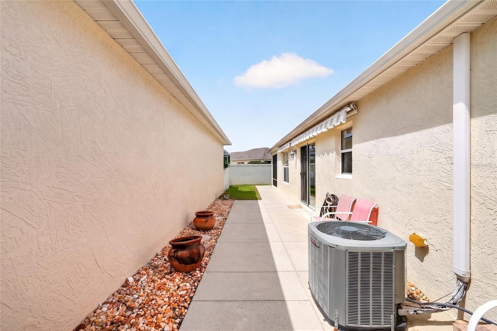 1049 Jackson St Property Photo 33