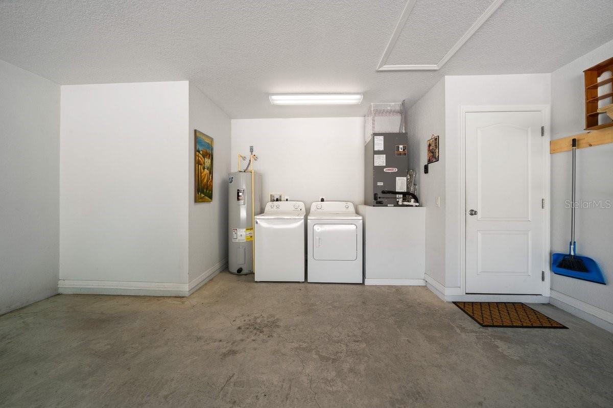 543 N Rooks Ave Property Photo 43