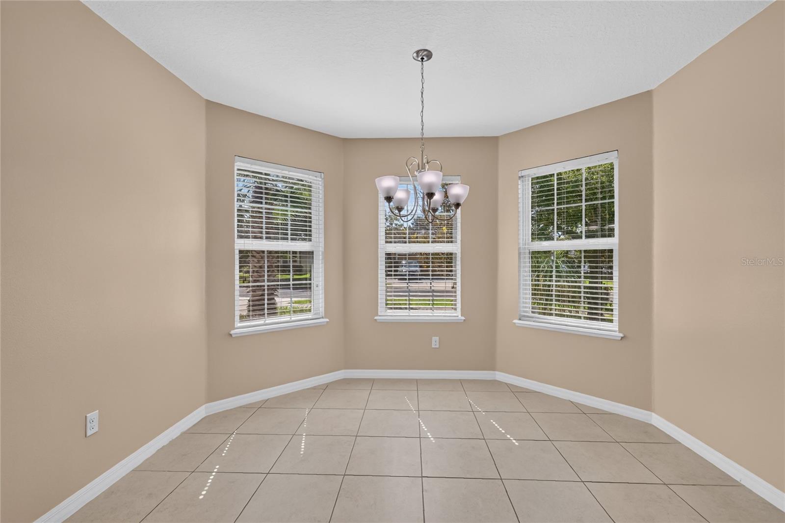 345 Red Kite Dr Property Photo 7