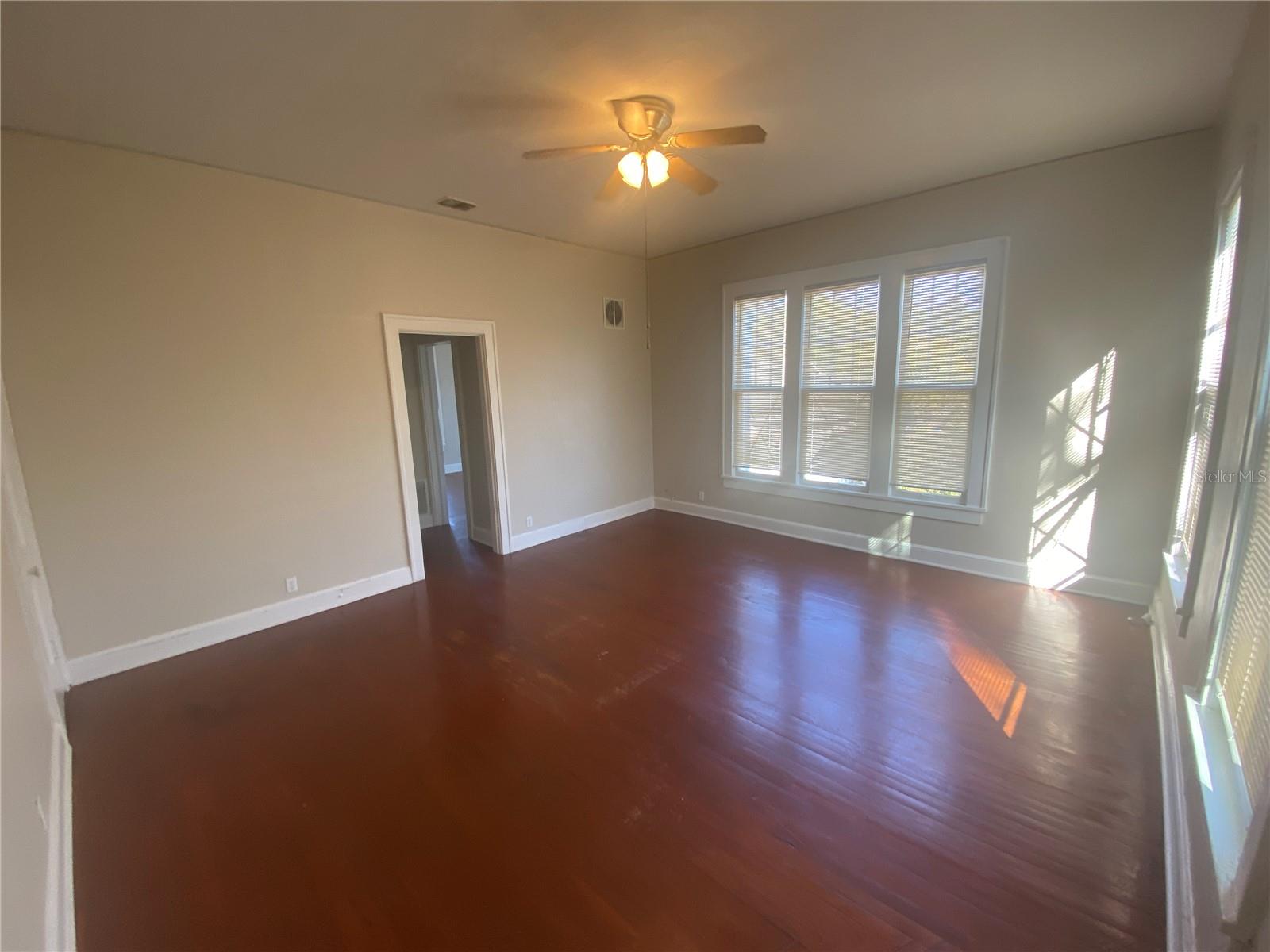 1120 Webster St #4 Property Photo 5