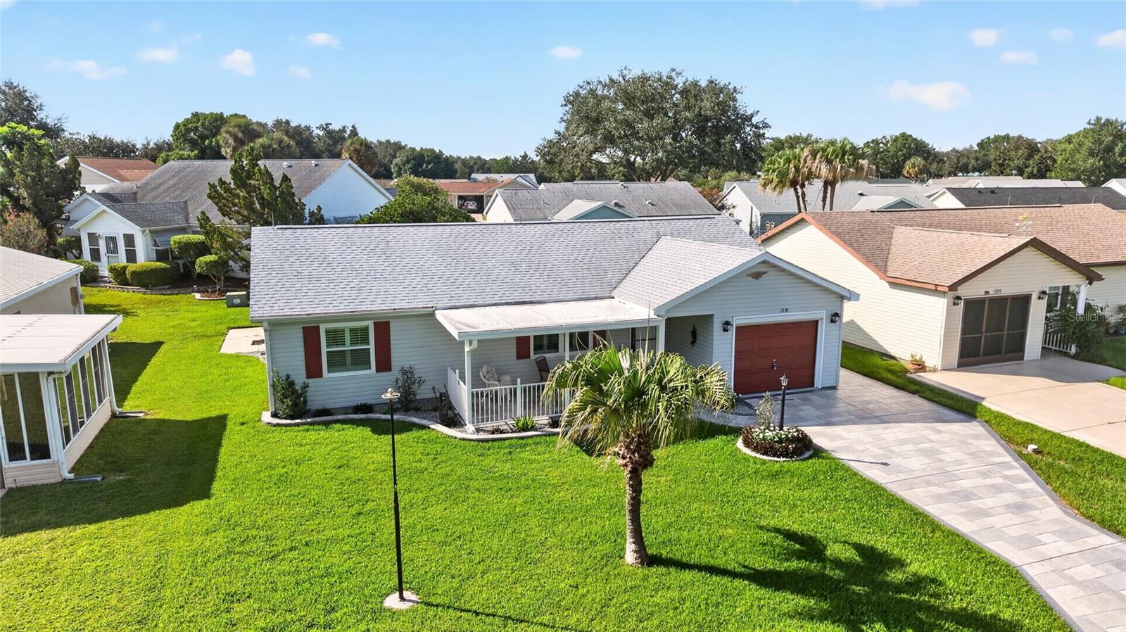 1218 Santos Pl Property Photo 2