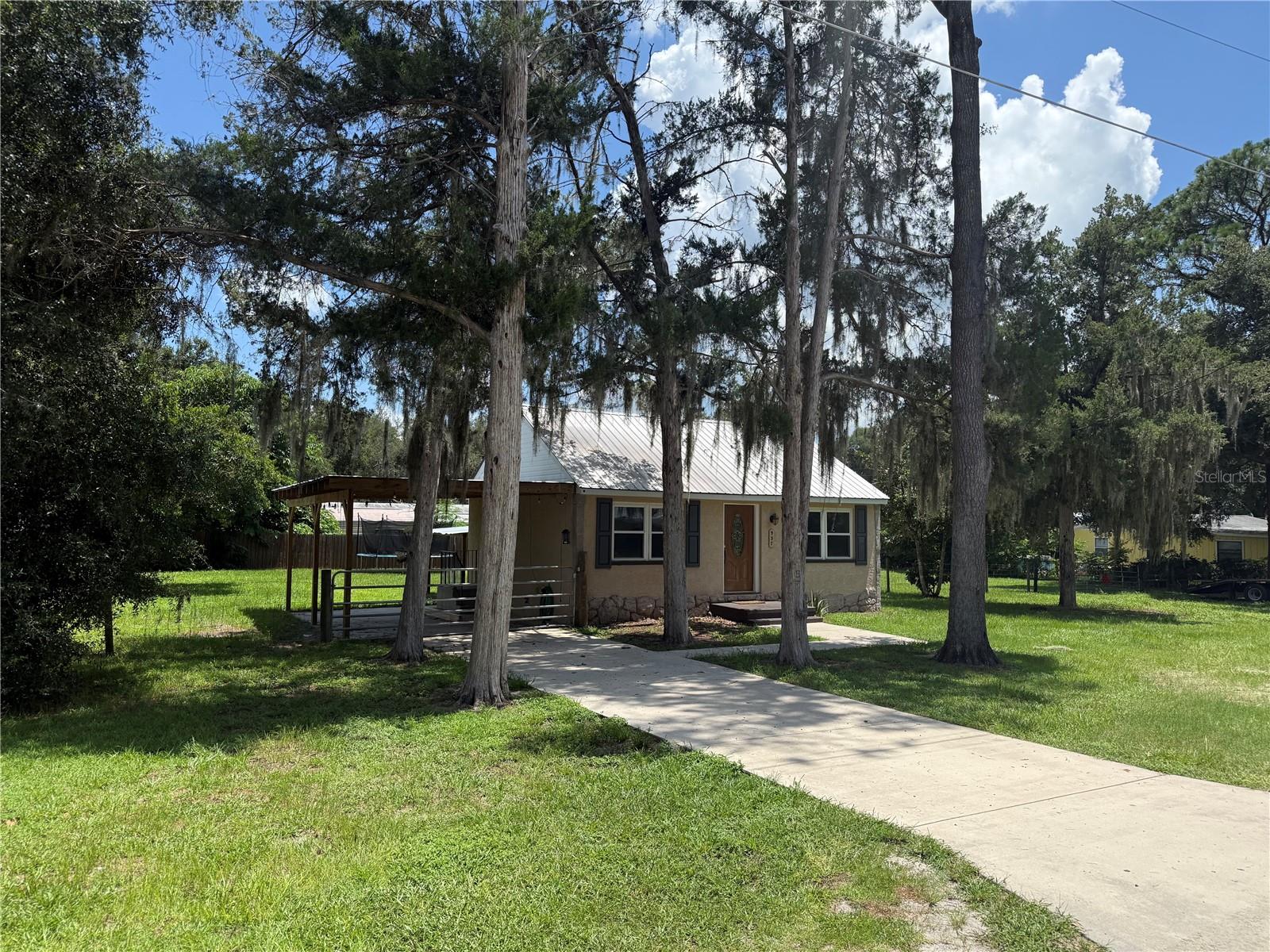 937 County Road 481w Property Photo 4