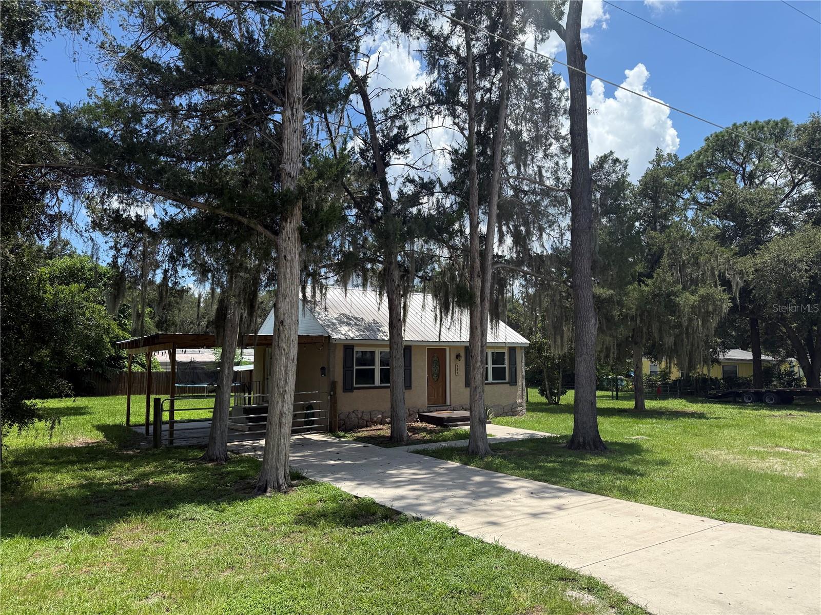 937 County Road 481w Property Photo 5