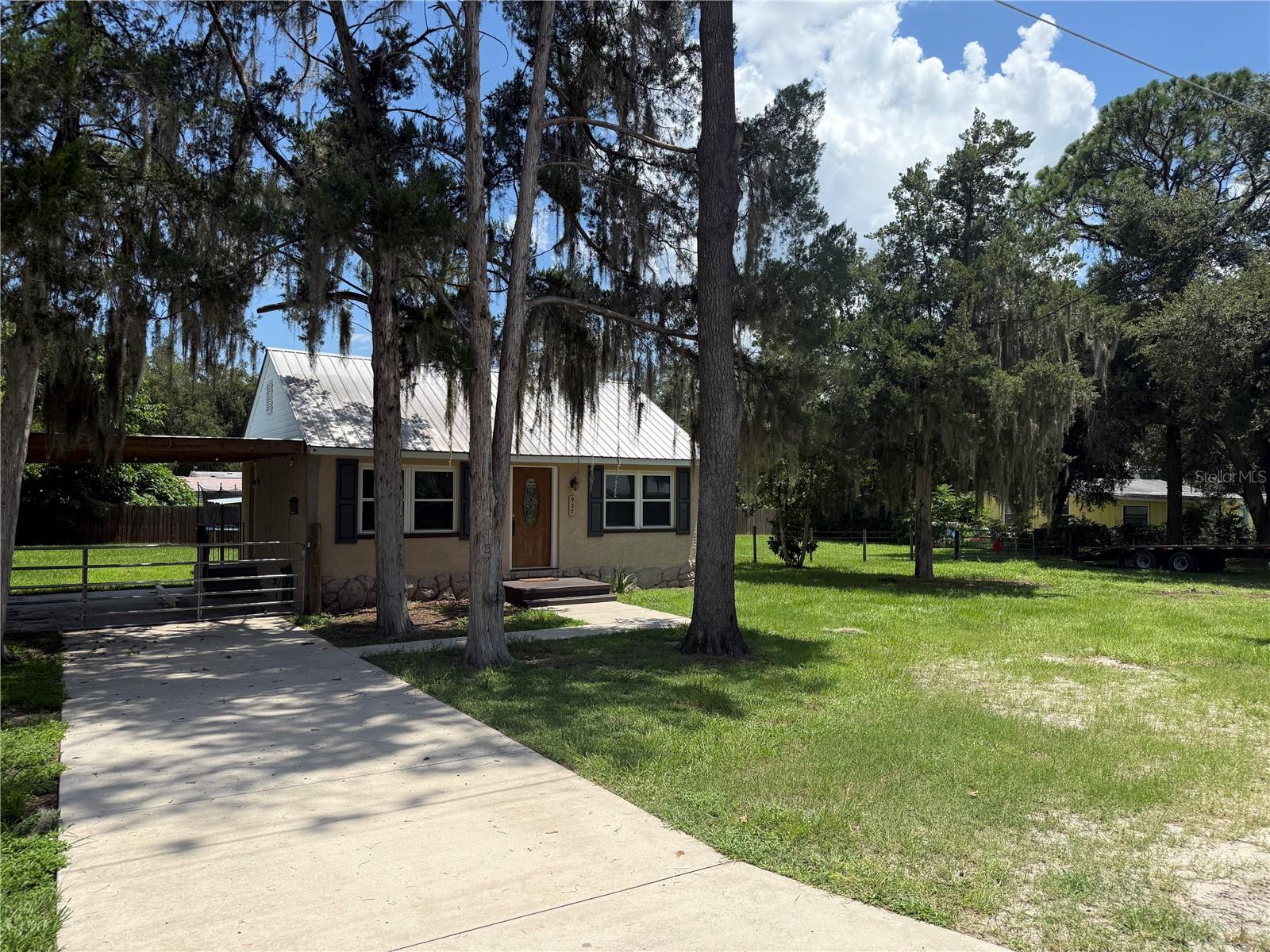 937 County Road 481w Property Photo 6