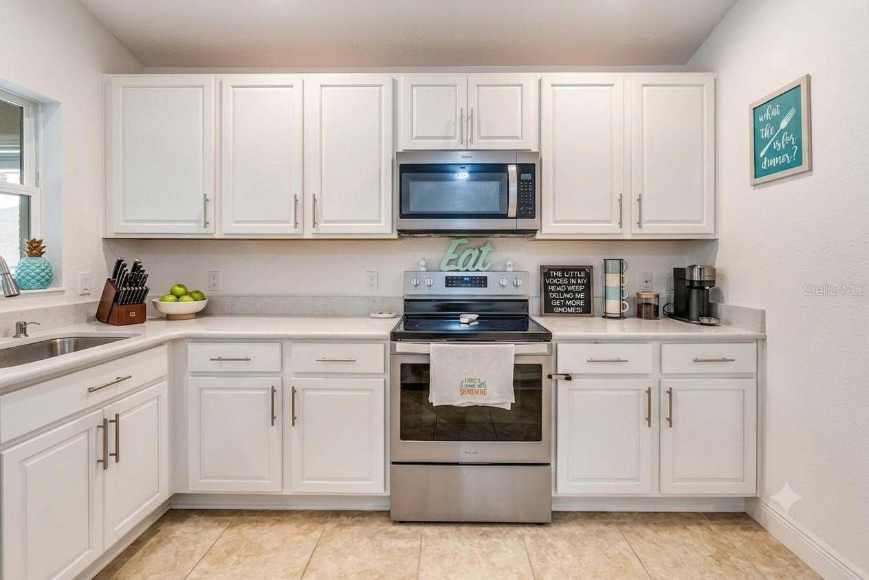10369 Silver Maple Ave Property Photo 8