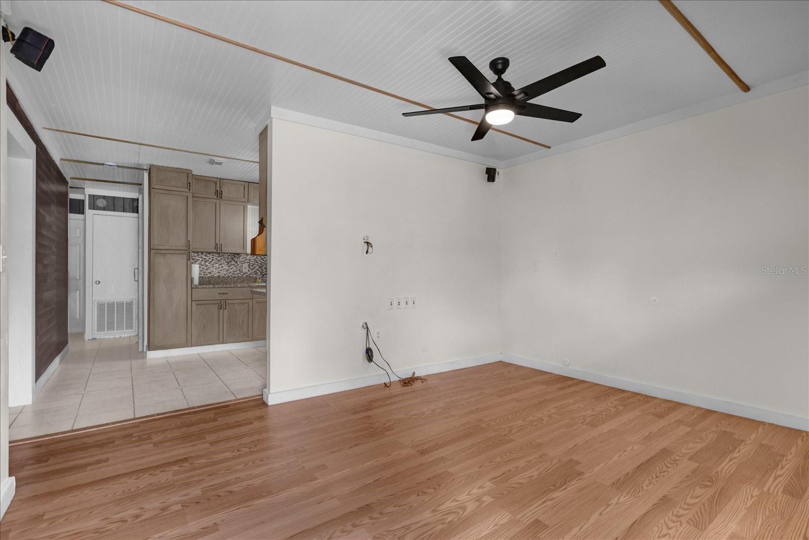 14043 Tennessee Ave Property Photo 6