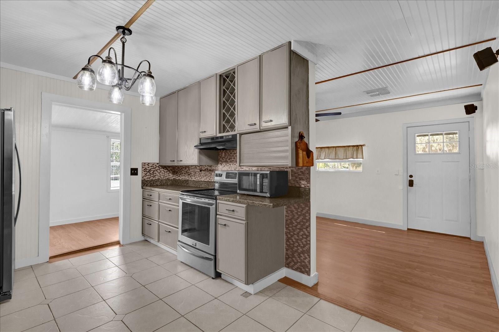 14043 Tennessee Ave Property Photo 10