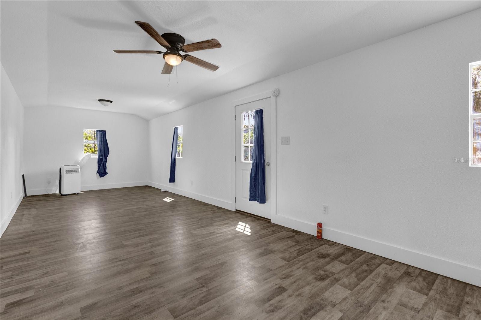 14043 Tennessee Ave Property Photo 18