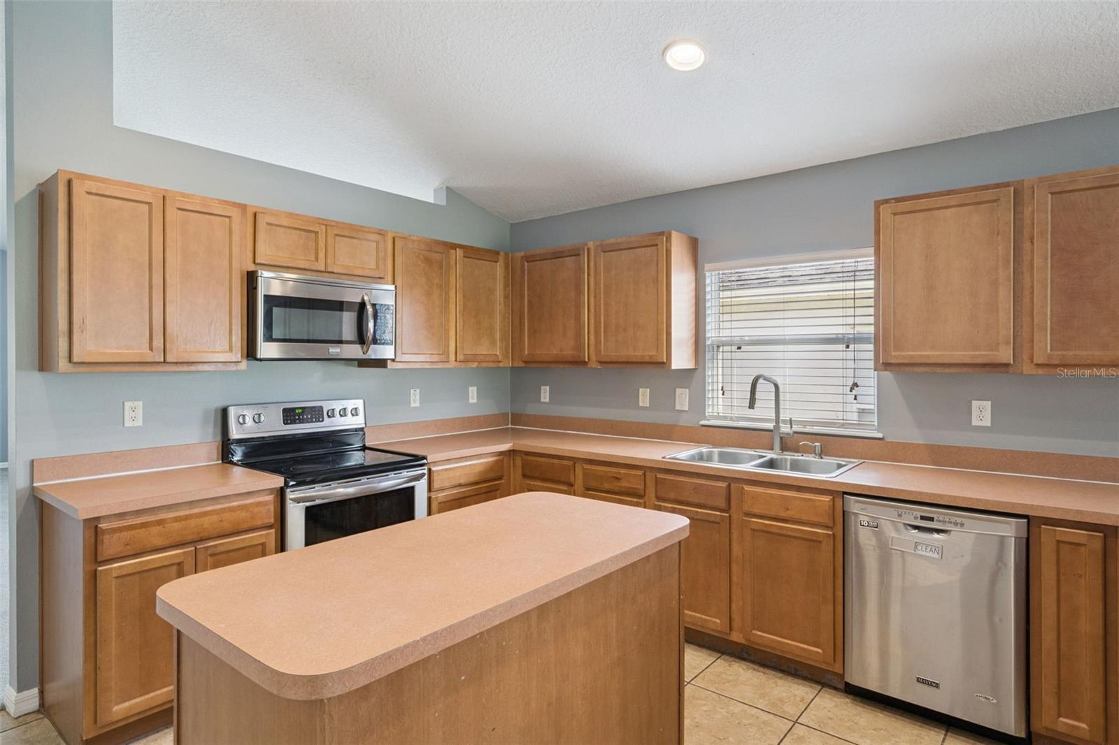 324 Red Kite Dr Property Photo 4