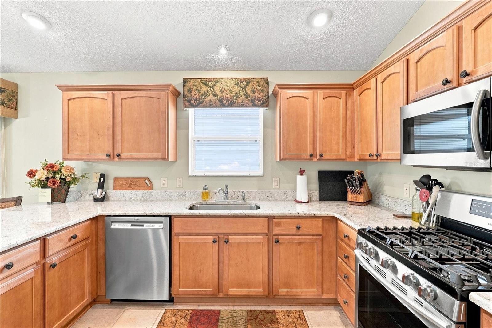 1674 Govan Pl Property Photo 11