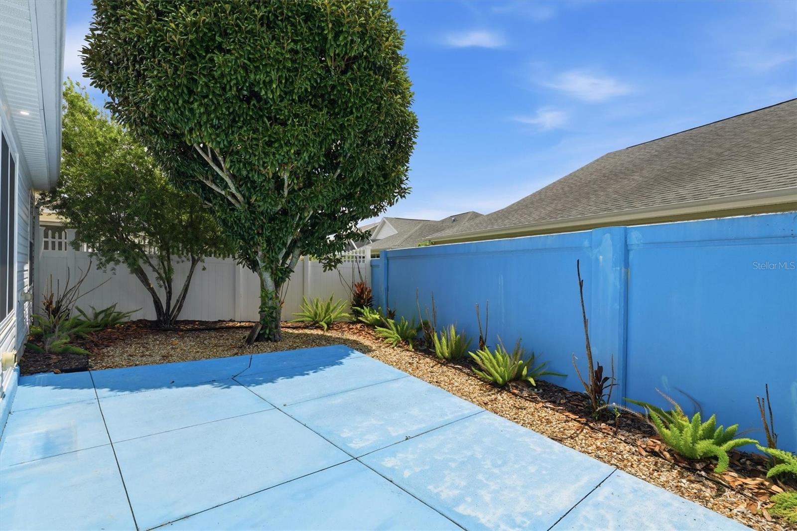 1674 Govan Pl Property Photo 37