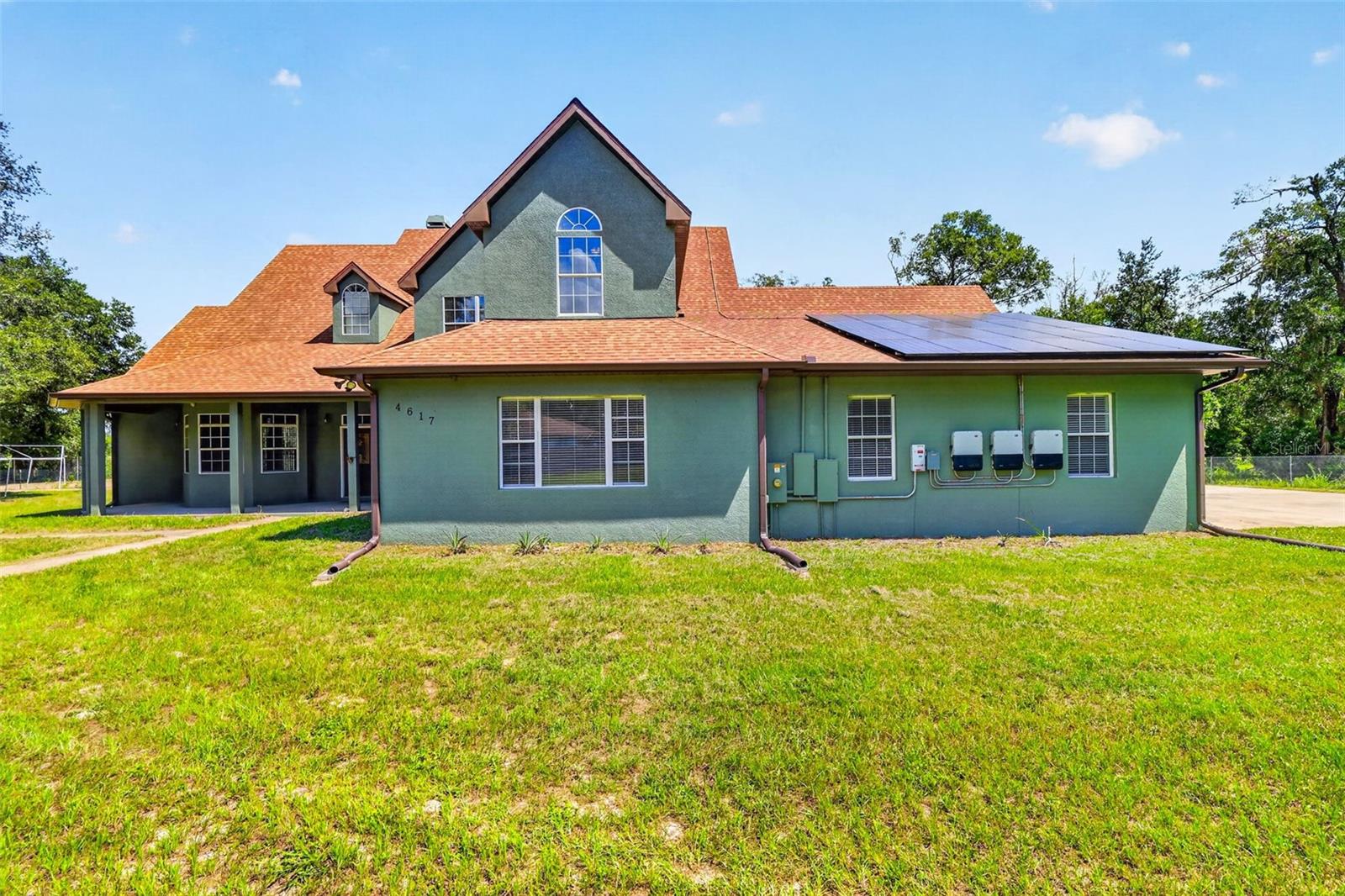 4617 Round Lake Rd Property Photo 1