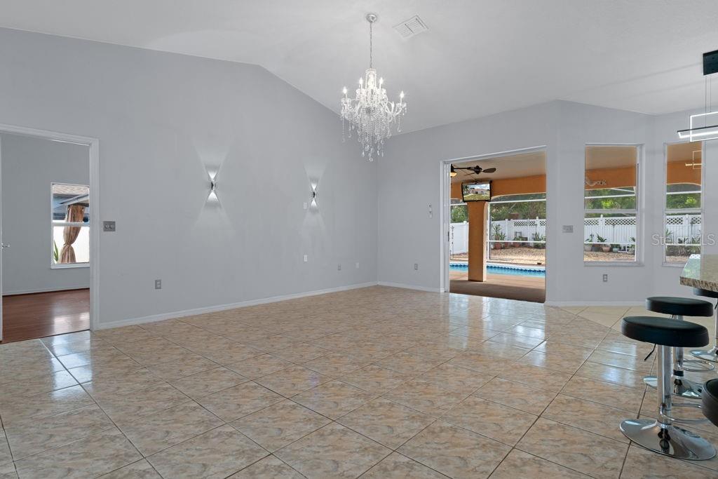 11081 Fell St Property Photo 13