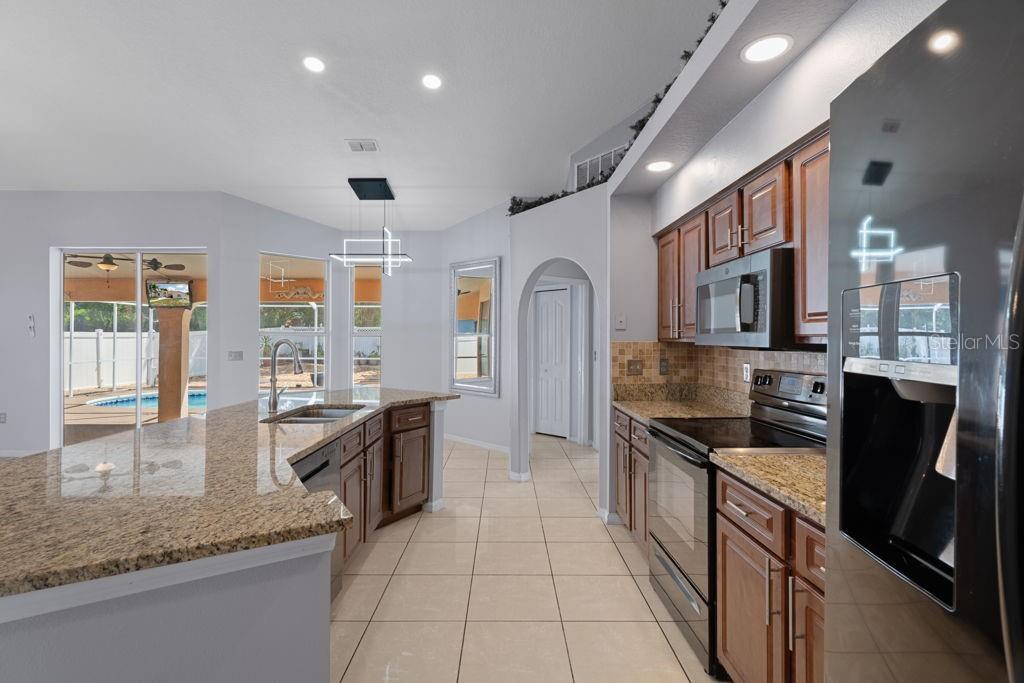 11081 Fell St Property Photo 19